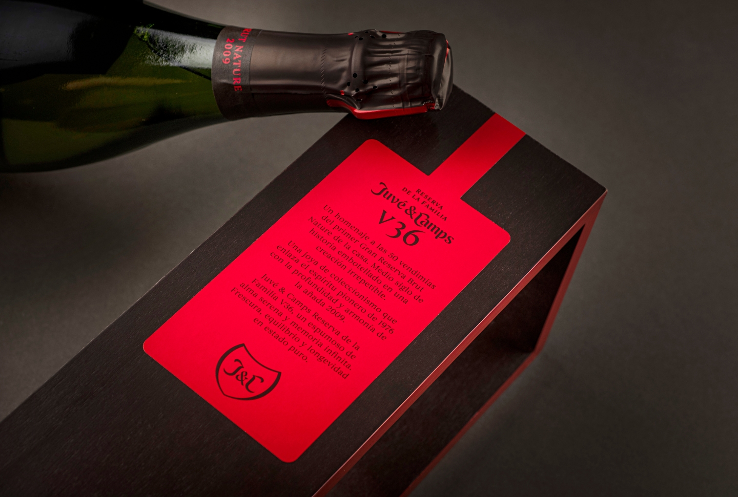 Cava Reserva Familia V36 limited edition case